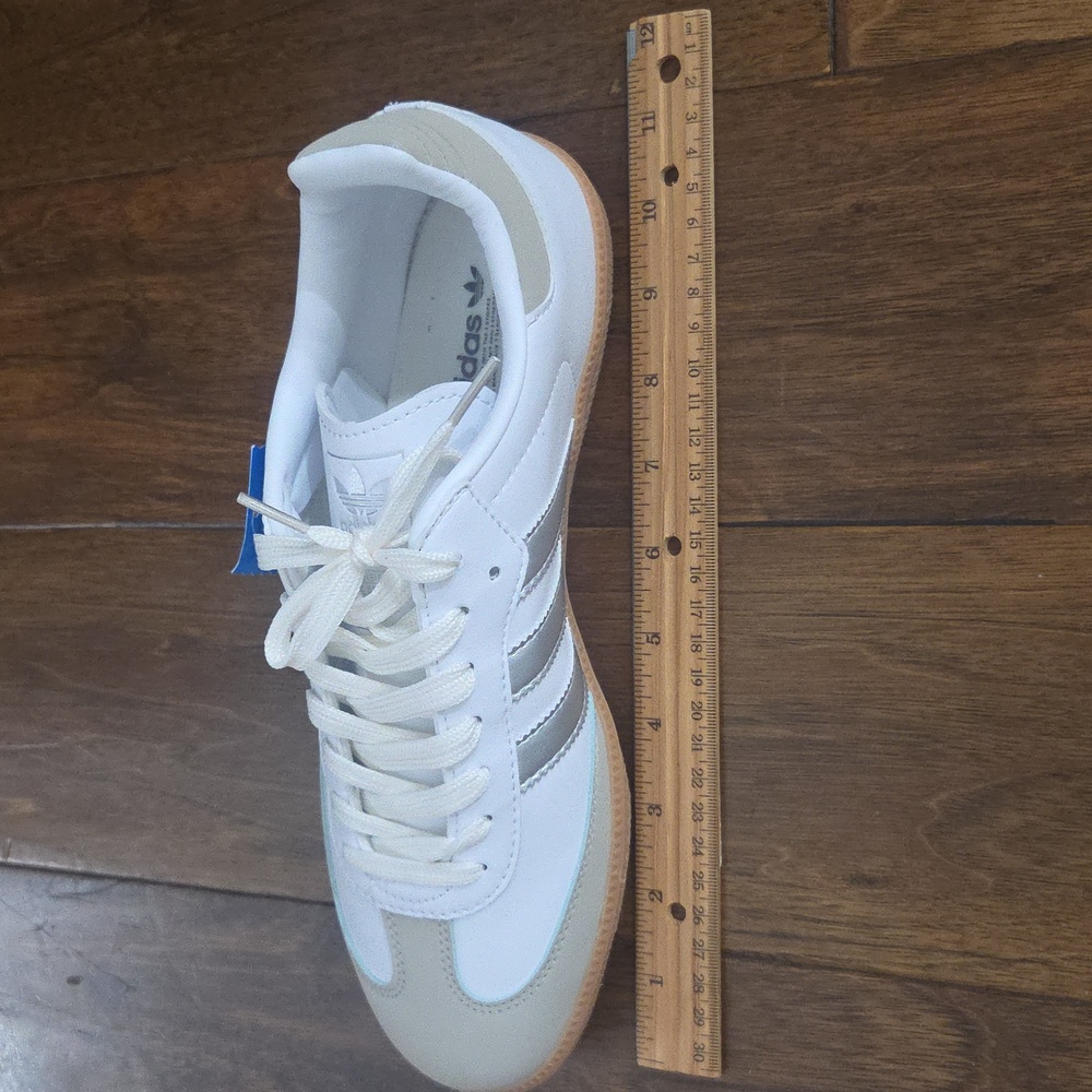 Beautiful Adidas Samba OG Tennis Shoes. Brand New! Unisex, M 8.5, W 9.5. - Picture 14 of 15